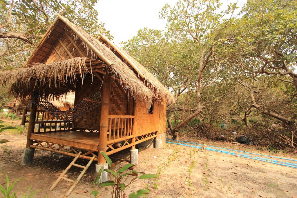 Chalee Tropicana Bungalow Phajam-sziget Szoba fotó